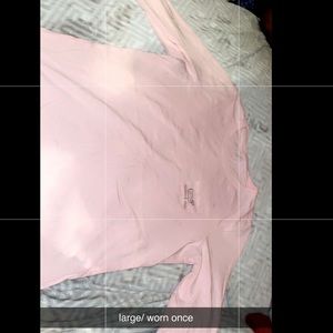 Comfortable vineyard vines sweater!